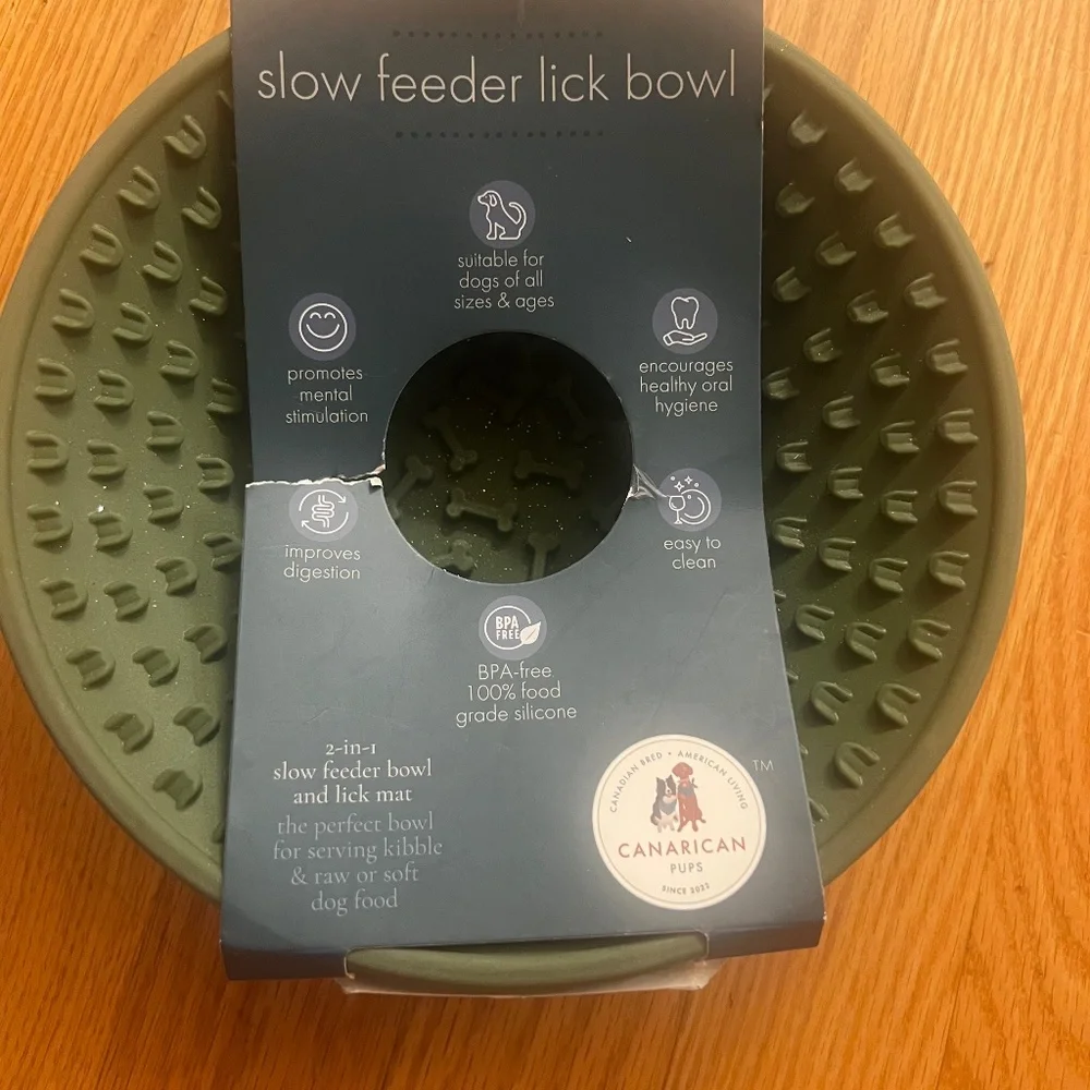 - dog slow feeder lick bowl